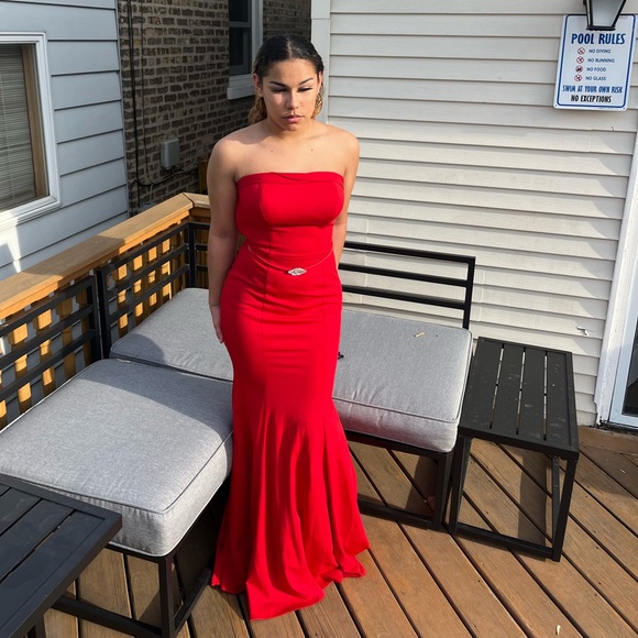 PROM DRESS - Picture 3 of 4